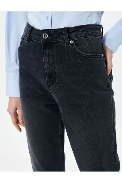 Mom Jeans Stretchy Slim Fit Standard Waist Pocket